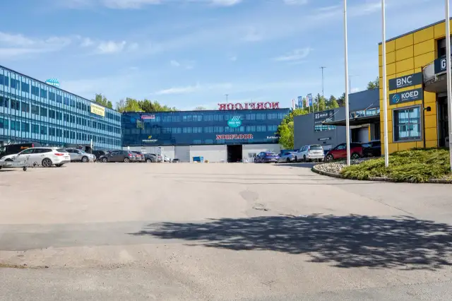 Strømsveien 325, 1081 Oslo – Høytlager med showroom-mesanin